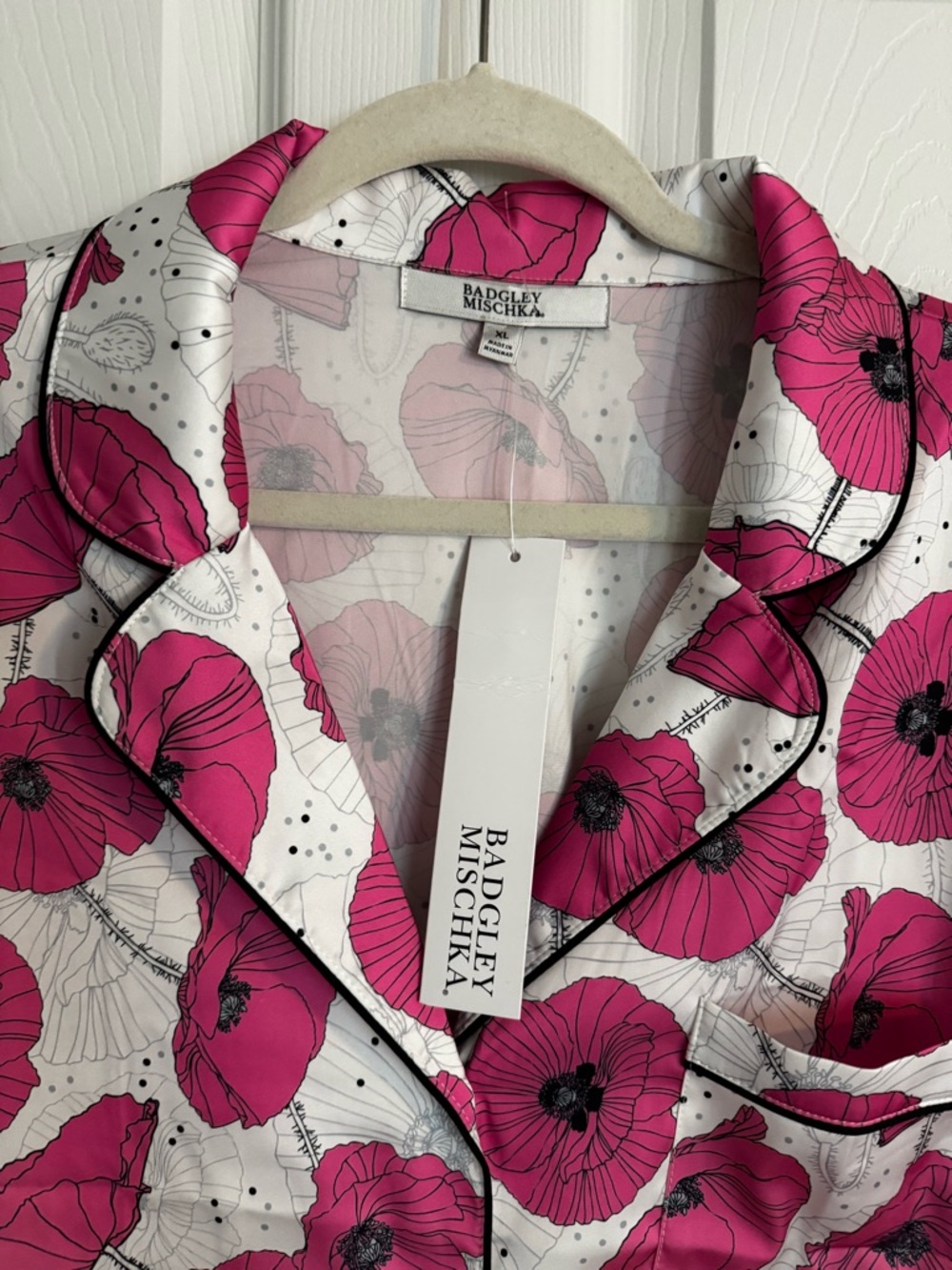 Badgley Mischka Pajama short set White / Pink Floral Print NWT . - Picture 6 of 16